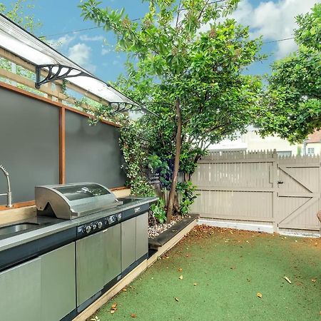 Mesmerising 3 Bedroom Home - Cinema Room & Spa Bath Sydney Exterior photo